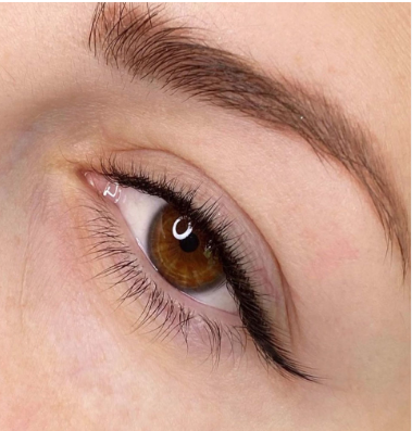 اکستنشن مژه خط چشمی 